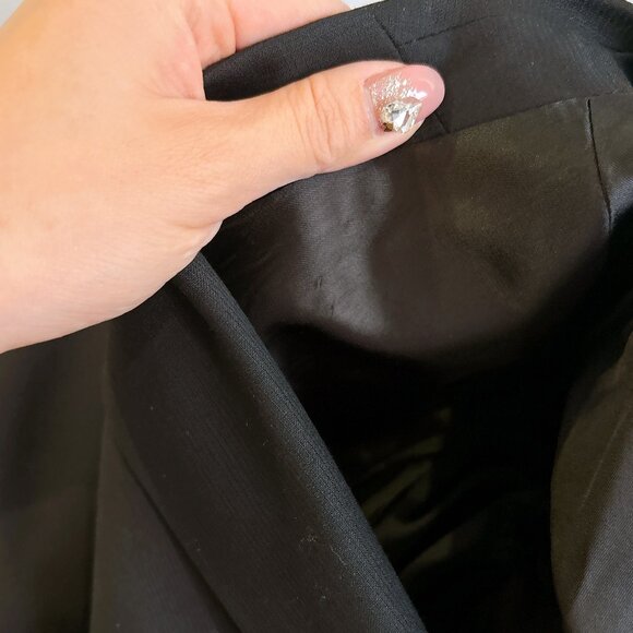 95% NEW MENS DKNY SUIT - Picture 5 of 11